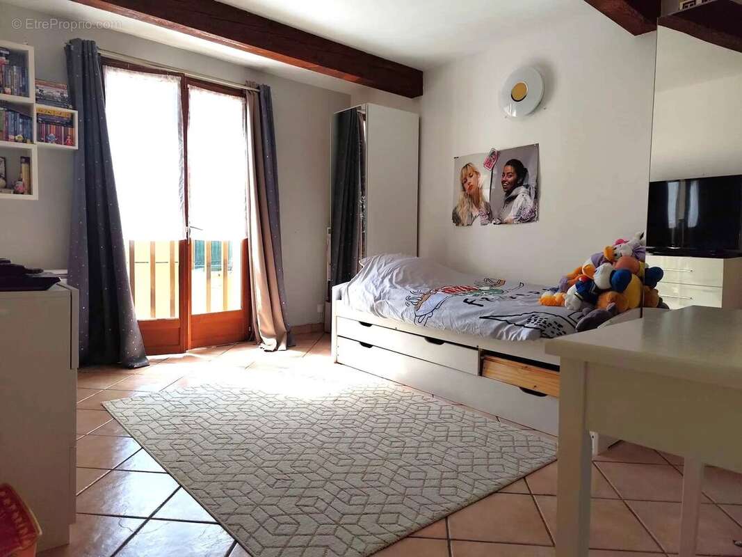 Maison à PUGET-THENIERS