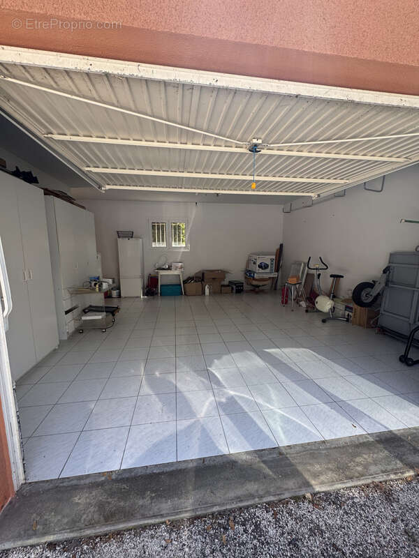 Maison à PEZILLA-LA-RIVIERE