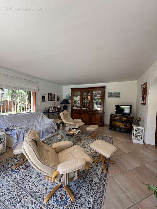 Maison à PEZILLA-LA-RIVIERE