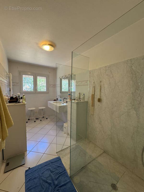 Maison à PEZILLA-LA-RIVIERE