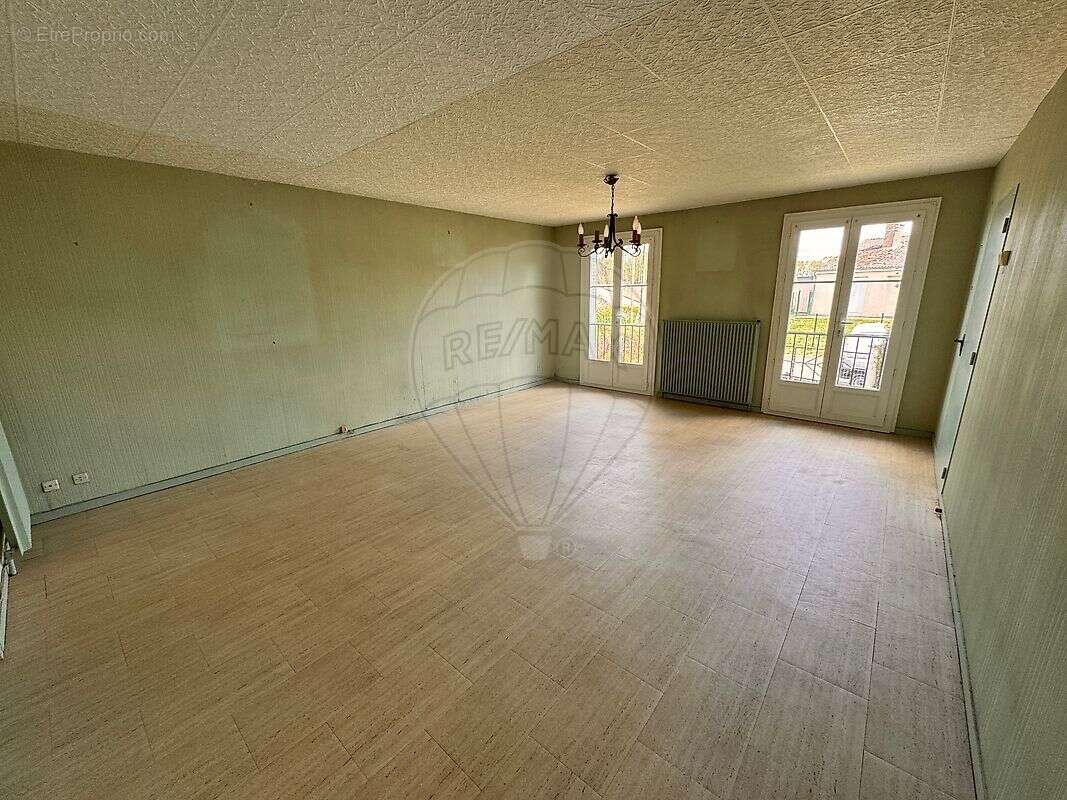 Maison à SANCERGUES