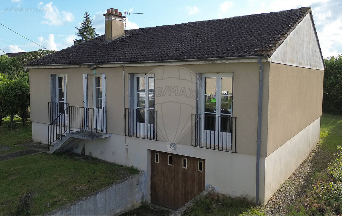 Maison à SANCERGUES