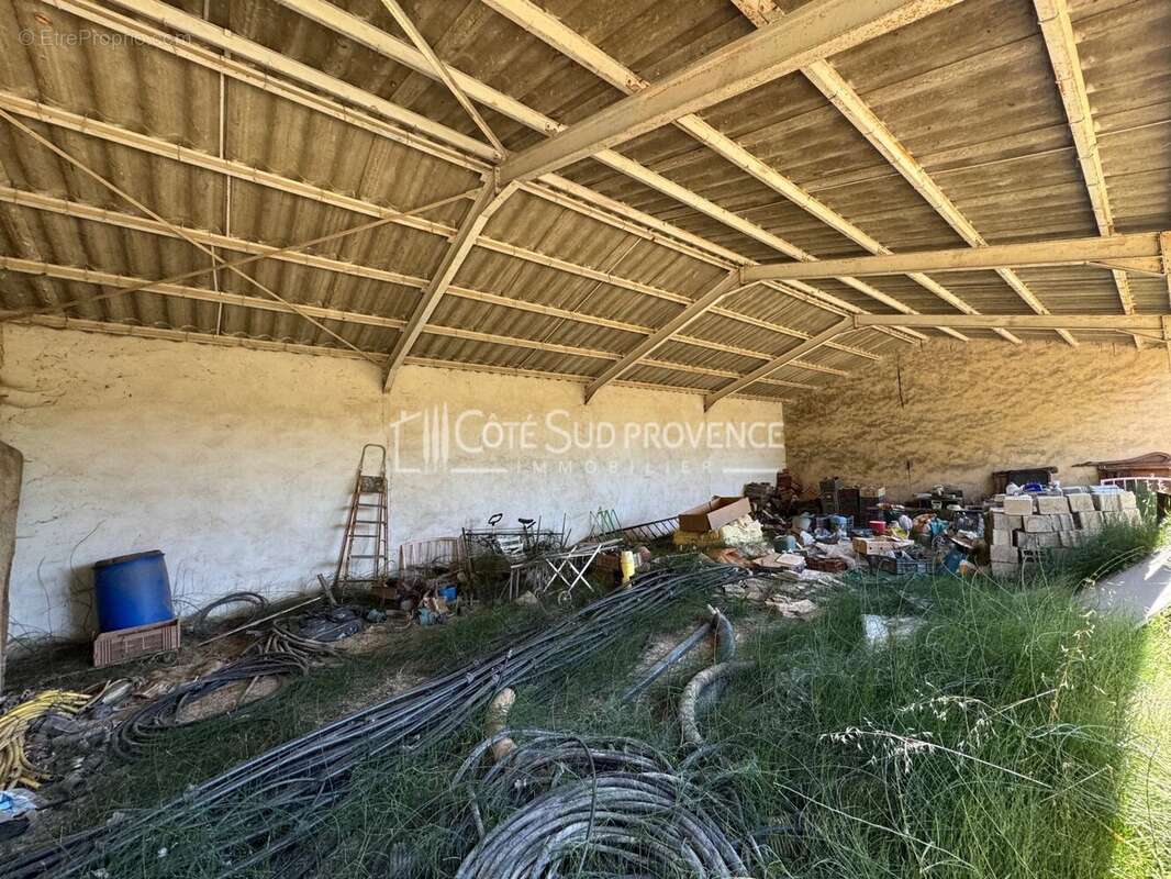 Maison à PERNES-LES-FONTAINES