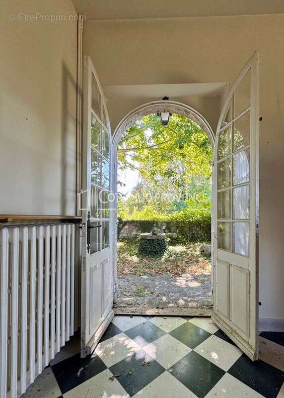 Maison à PERNES-LES-FONTAINES