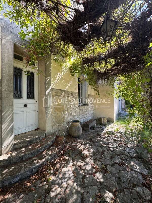 Maison à PERNES-LES-FONTAINES