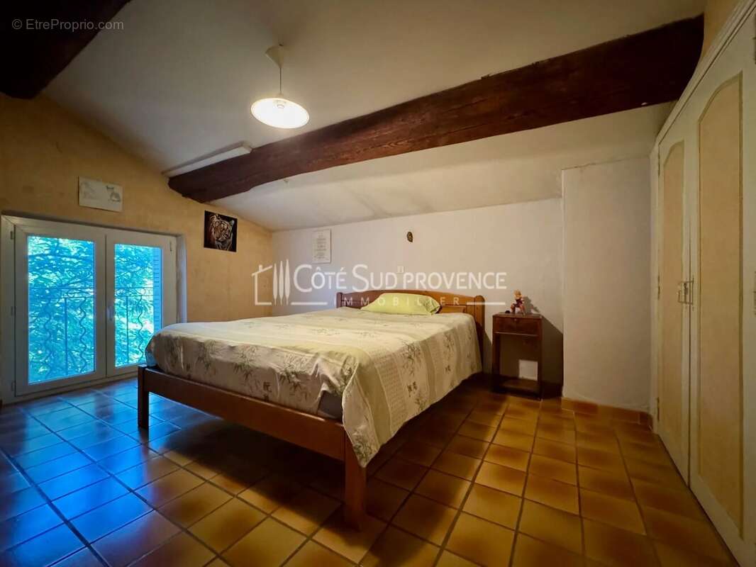 Maison à PERNES-LES-FONTAINES