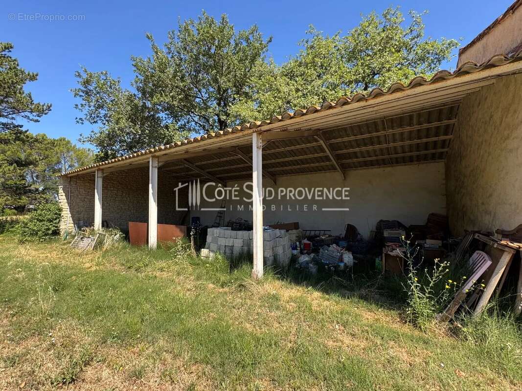 Maison à PERNES-LES-FONTAINES