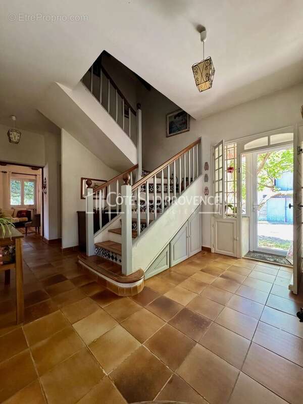 Maison à PERNES-LES-FONTAINES