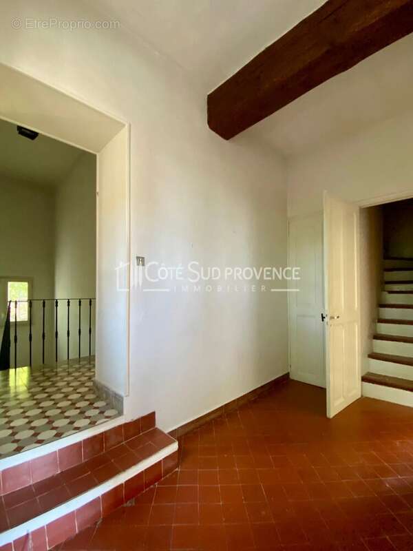 Maison à PERNES-LES-FONTAINES