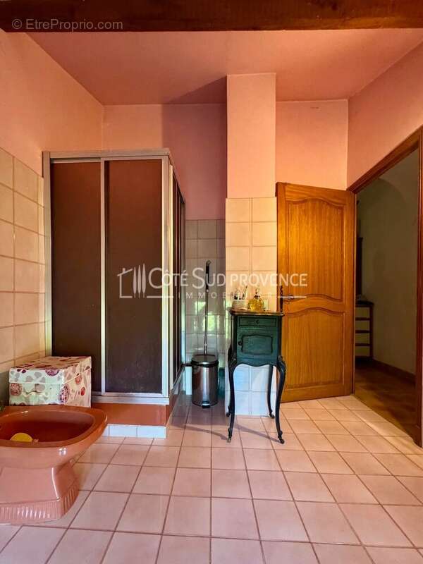 Maison à PERNES-LES-FONTAINES