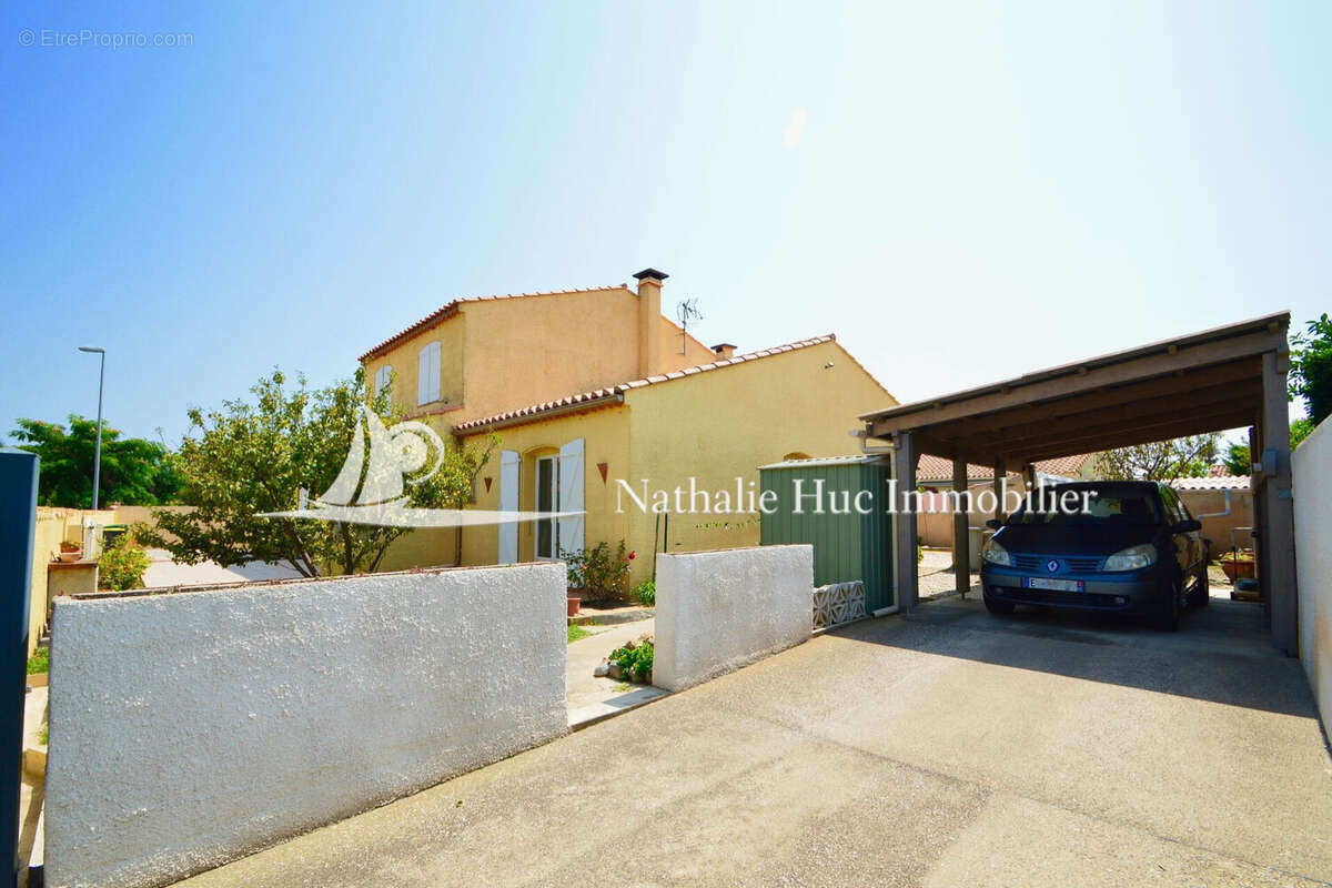 Maison à SAINT-LAURENT-DE-LA-SALANQUE