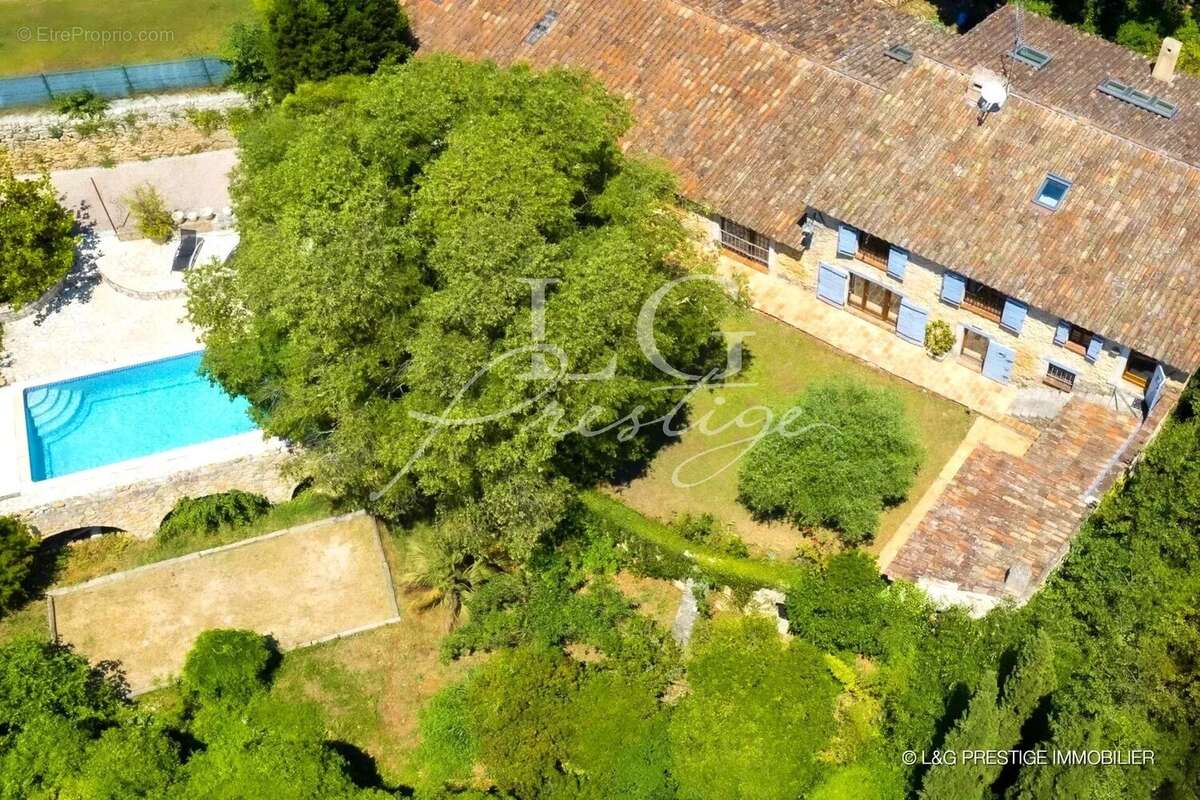 Maison à MONTAUROUX