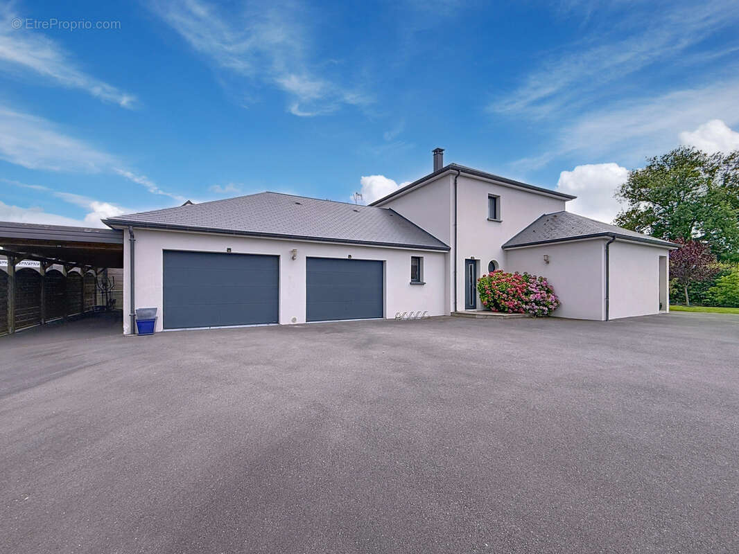 Maison à LA BARRE-DE-SEMILLY