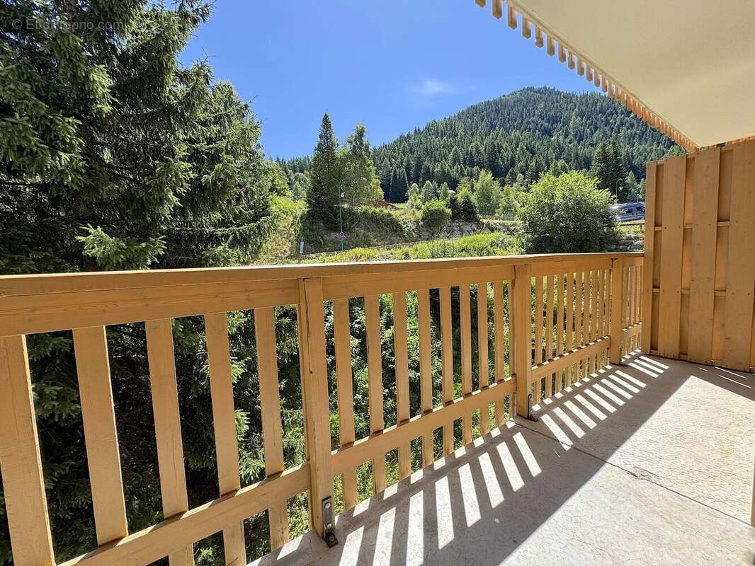 Appartement à AVRIEUX