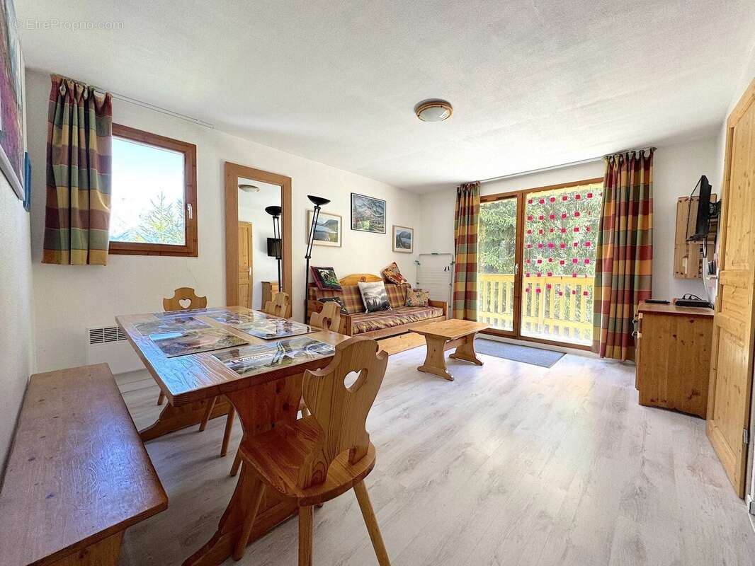 Appartement à AVRIEUX