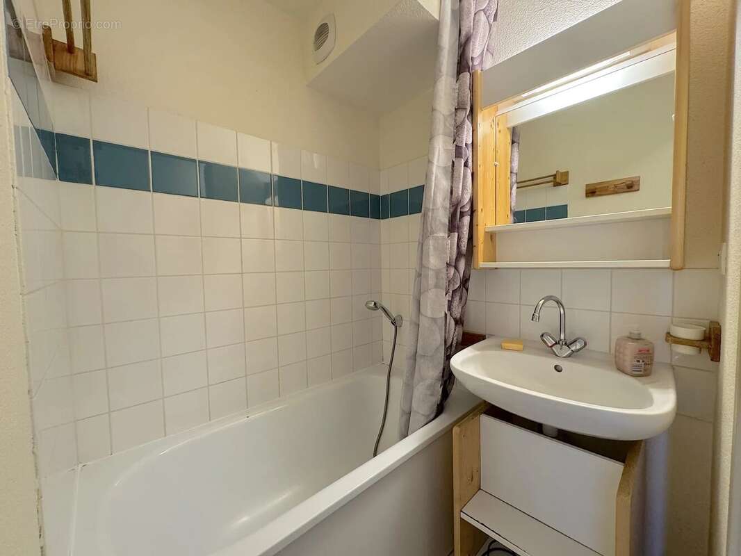 Appartement à AVRIEUX