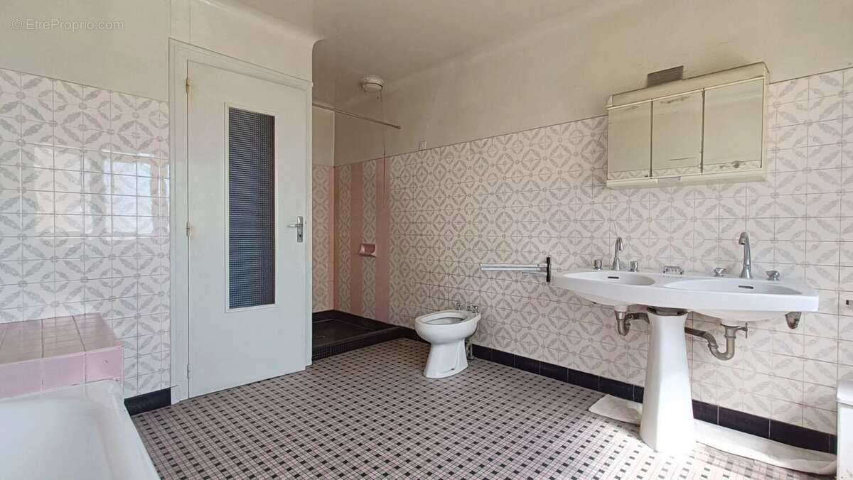 Maison à NEUVILLE-DE-POITOU