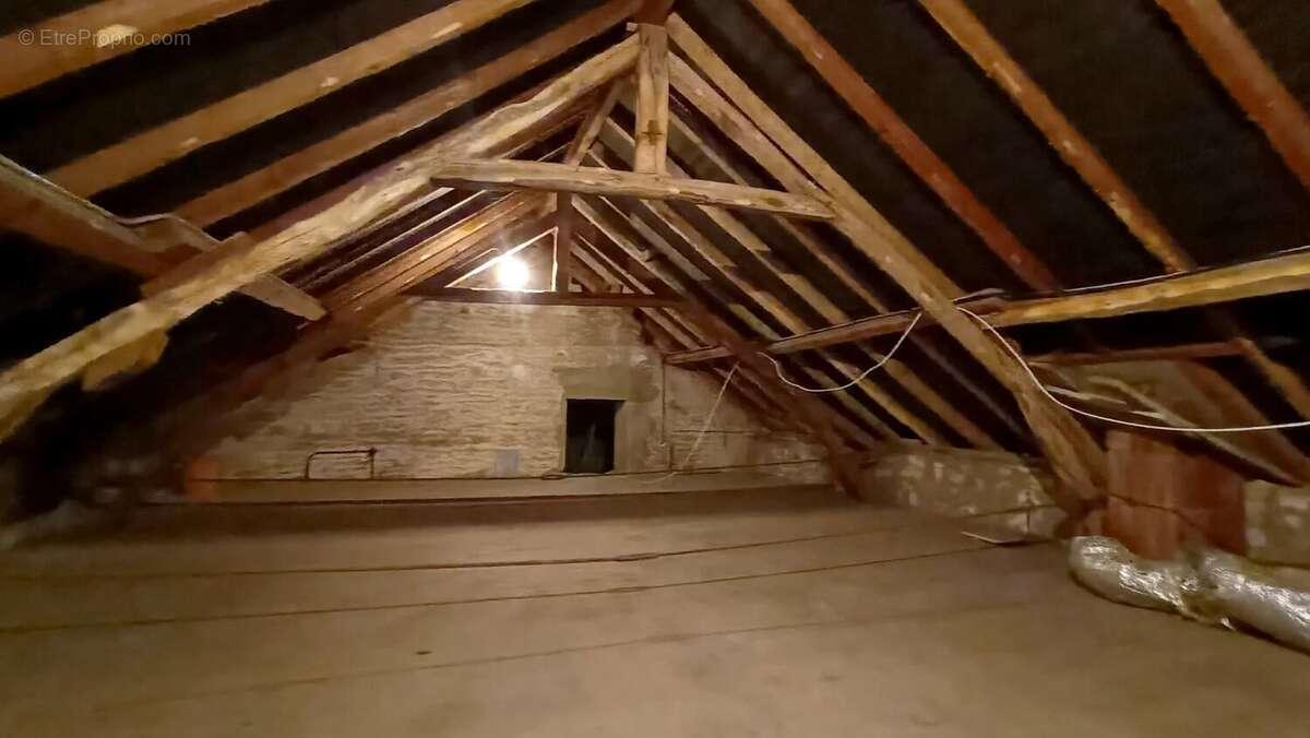 Maison à NEUVILLE-DE-POITOU