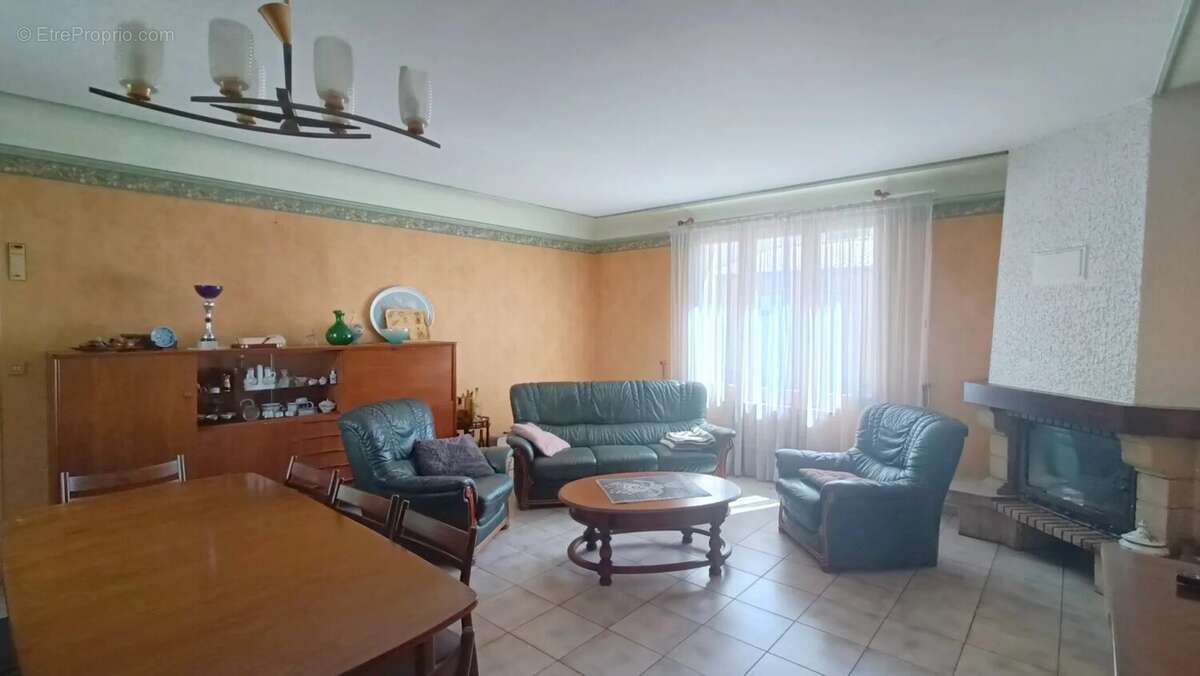 Maison à NEUVILLE-DE-POITOU