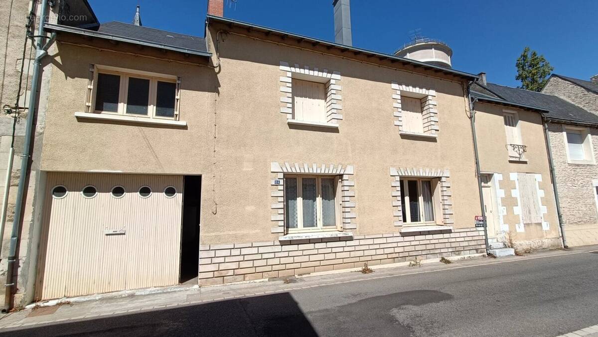 Maison à NEUVILLE-DE-POITOU