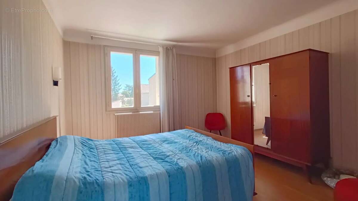 Maison à NEUVILLE-DE-POITOU