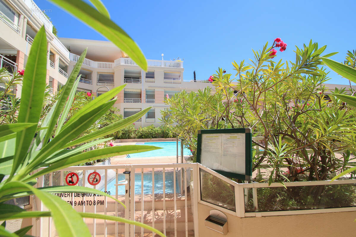 Appartement à VALLAURIS