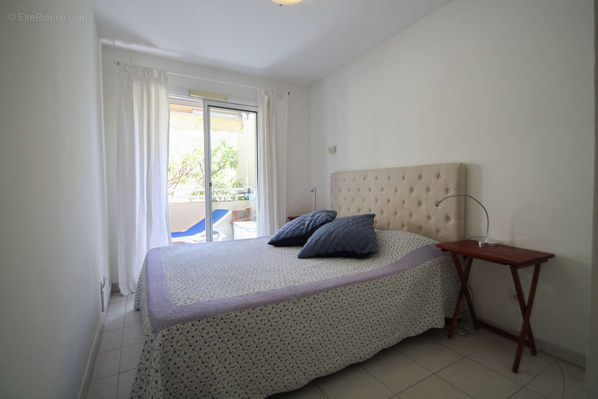 Appartement à VALLAURIS