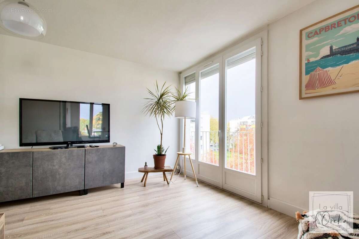 Appartement à VILLENAVE-D&#039;ORNON