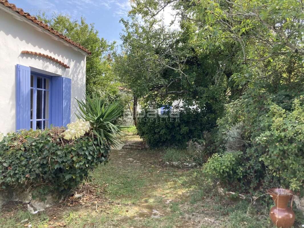 Maison à LES PORTES-EN-RE