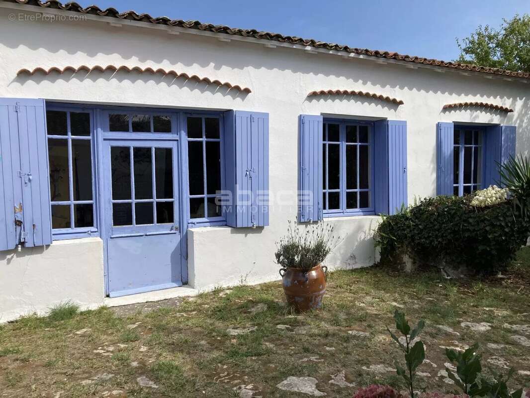 Maison à LES PORTES-EN-RE