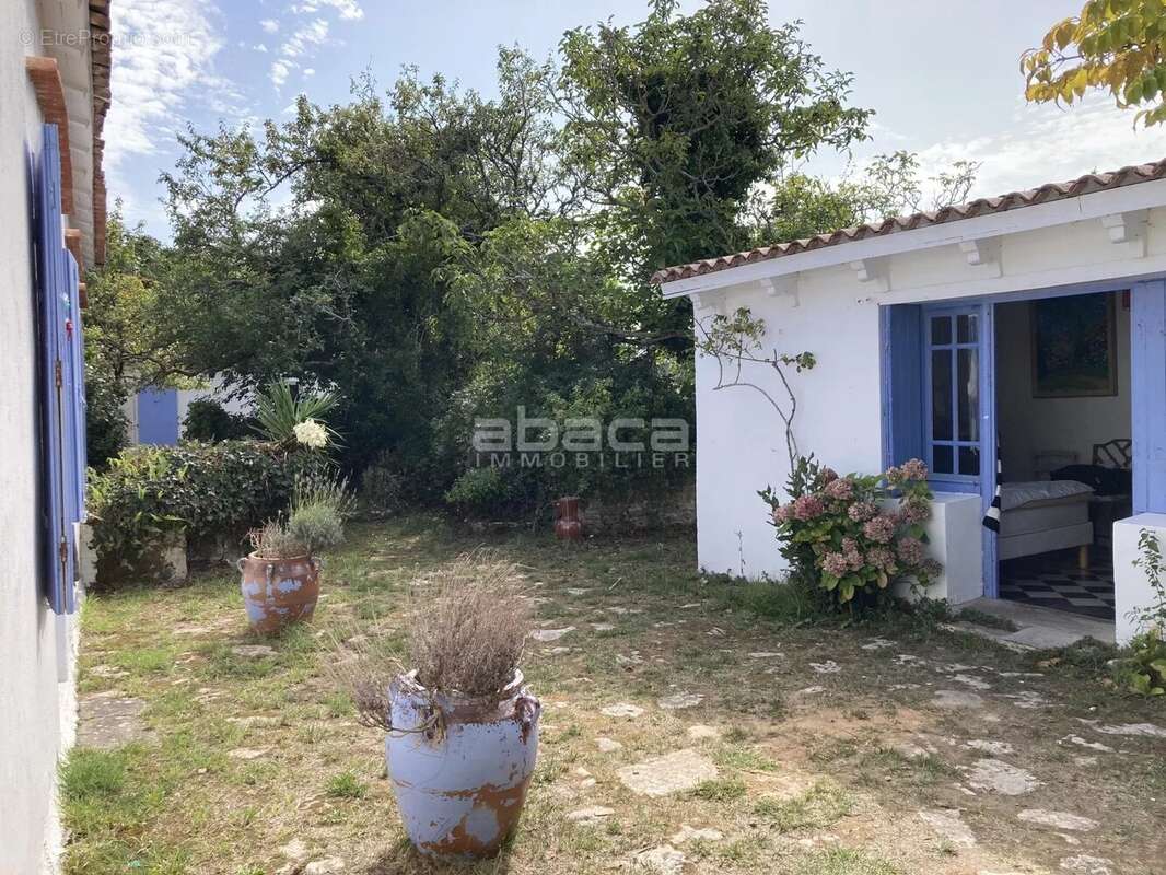 Maison à LES PORTES-EN-RE