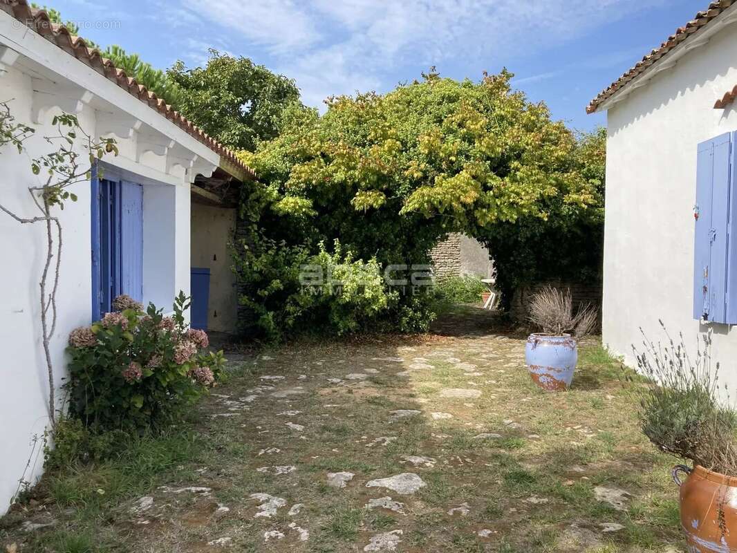Maison à LES PORTES-EN-RE