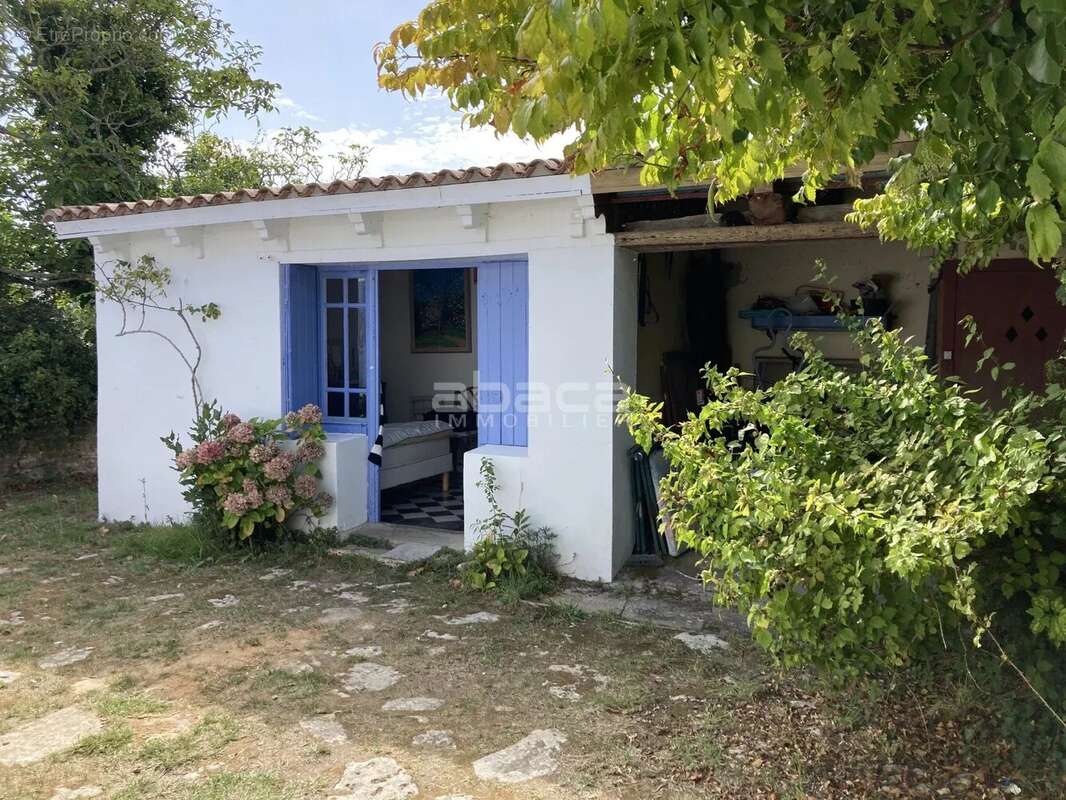 Maison à LES PORTES-EN-RE