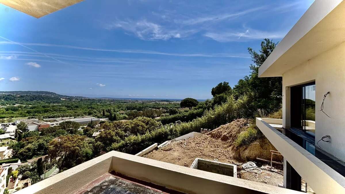 Maison à MANDELIEU-LA-NAPOULE