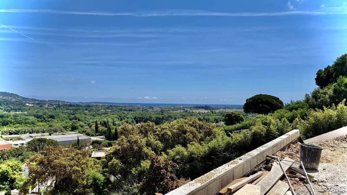 Maison à MANDELIEU-LA-NAPOULE