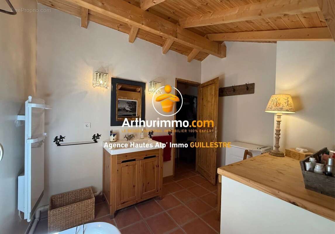 Maison à SAINT-VERAN