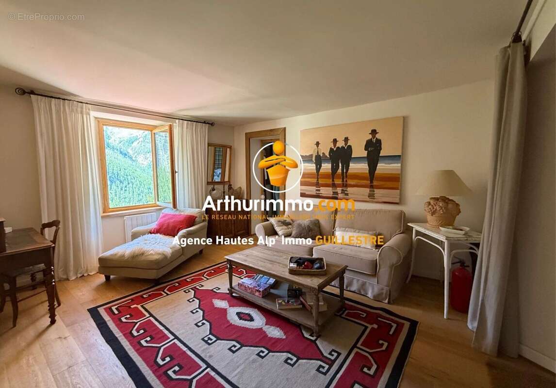 Maison à SAINT-VERAN