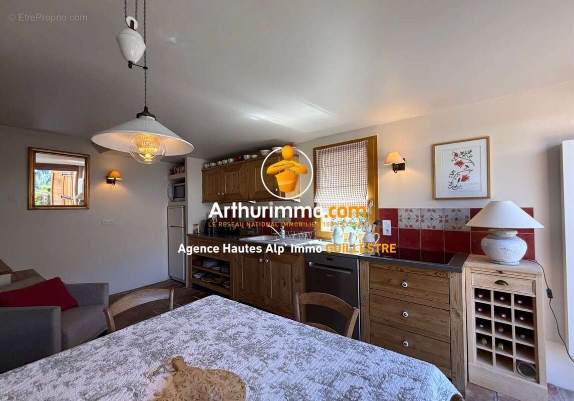 Maison à SAINT-VERAN