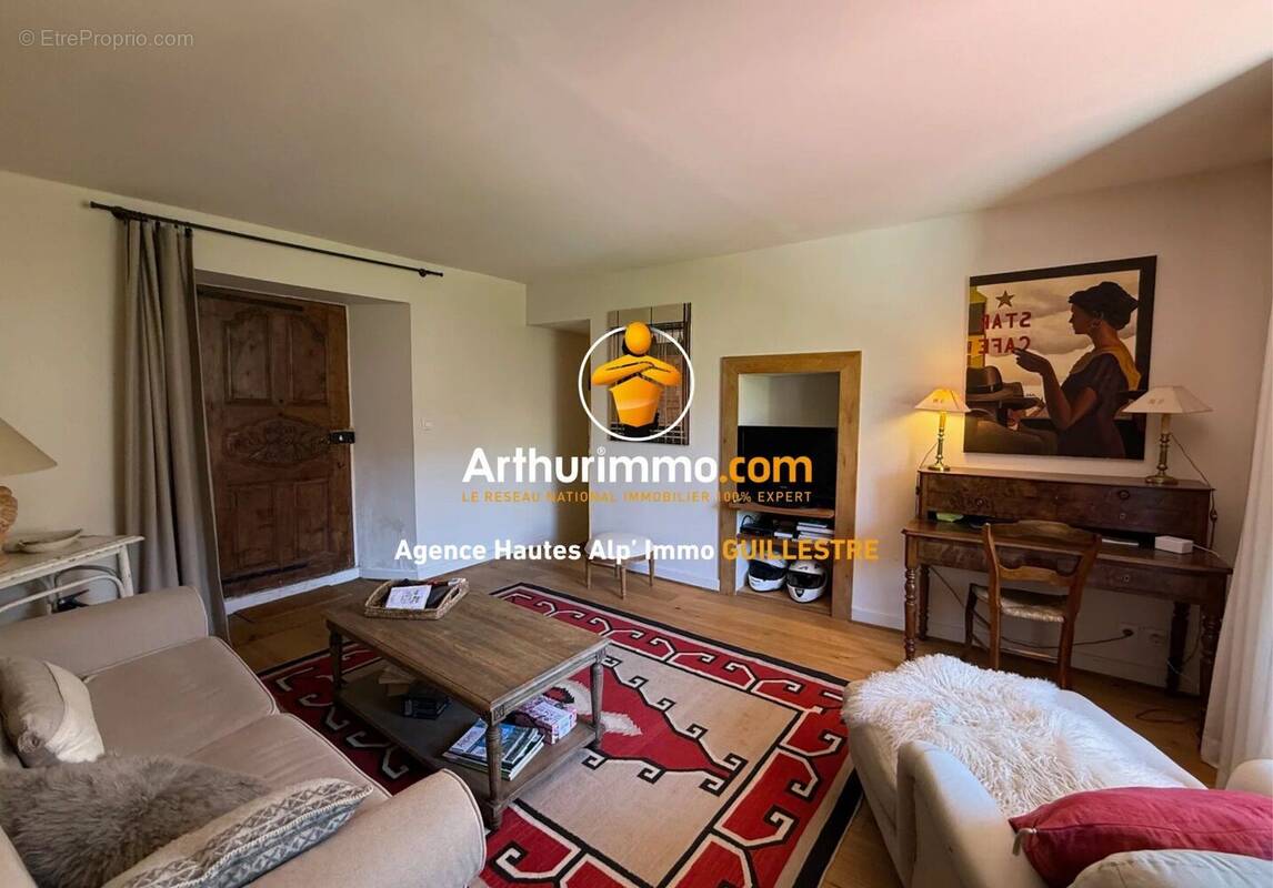 Maison à SAINT-VERAN