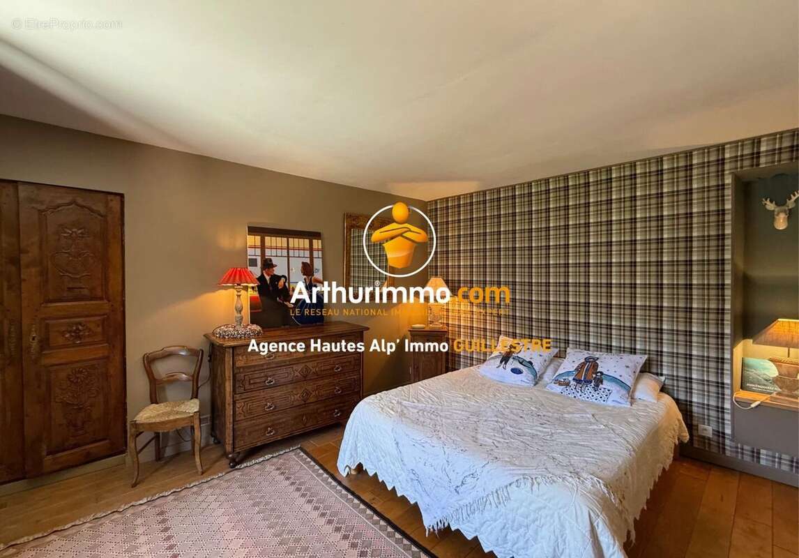 Maison à SAINT-VERAN