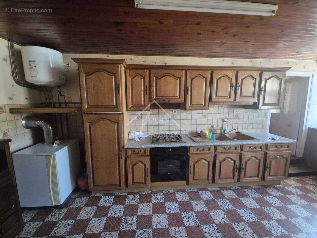 Maison à ECHASSIERES