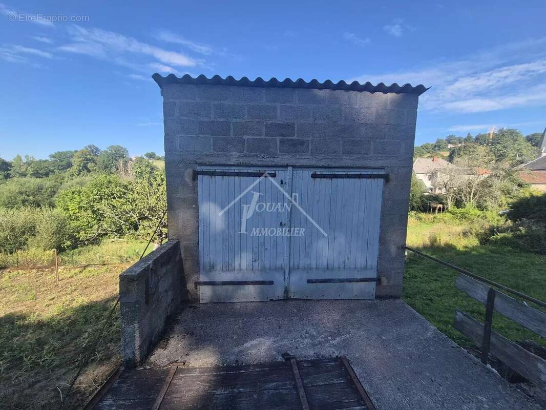 Maison à ECHASSIERES