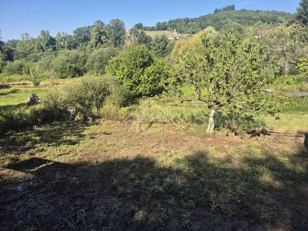 Maison à ECHASSIERES