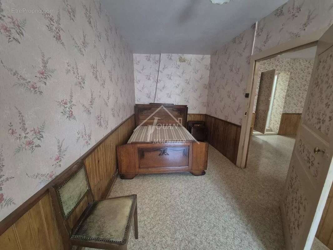 Maison à ECHASSIERES