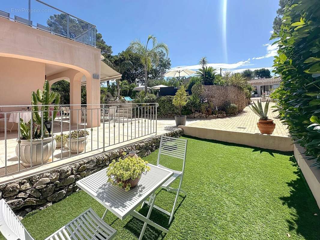 Maison à MOUANS-SARTOUX