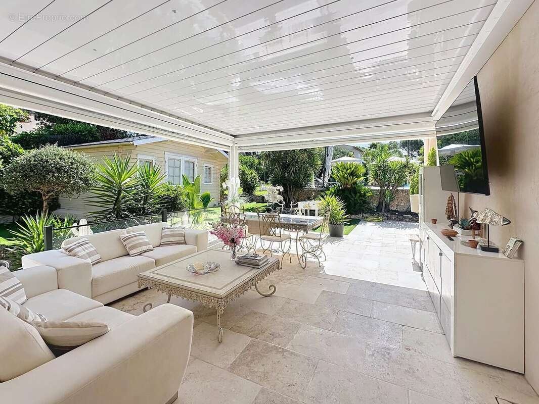 Maison à MOUANS-SARTOUX