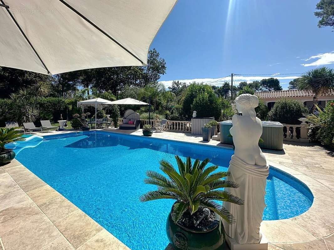 Maison à MOUANS-SARTOUX