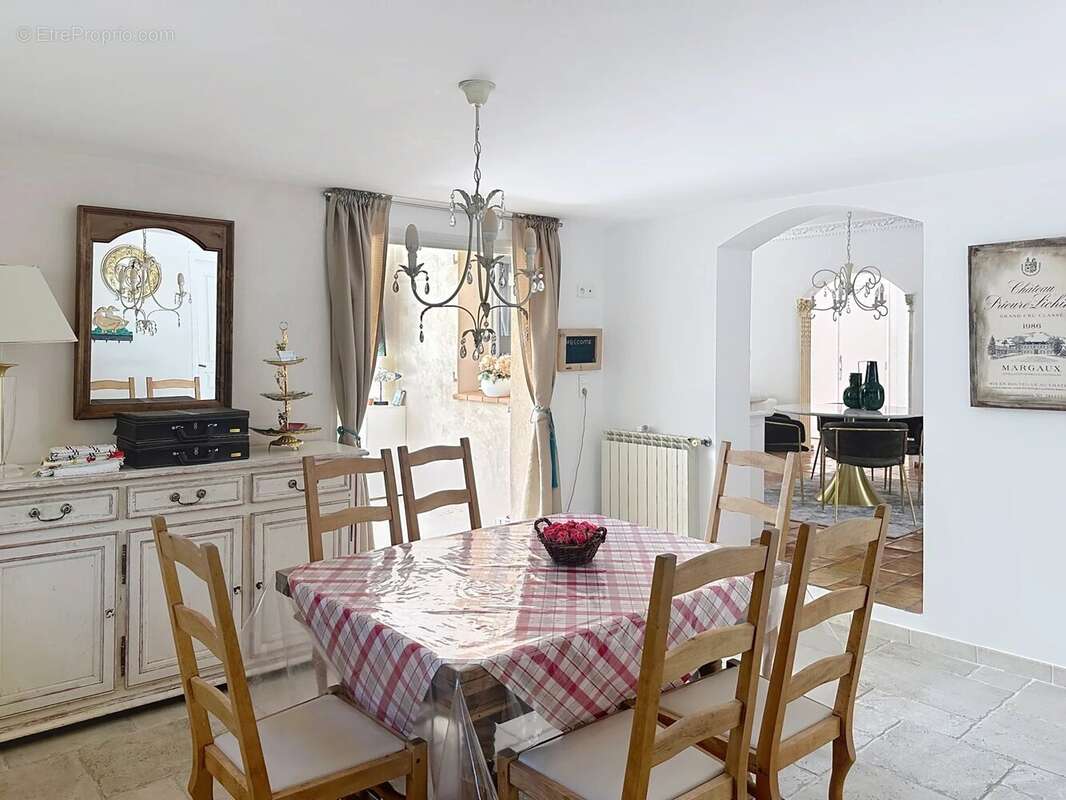 Maison à MOUANS-SARTOUX