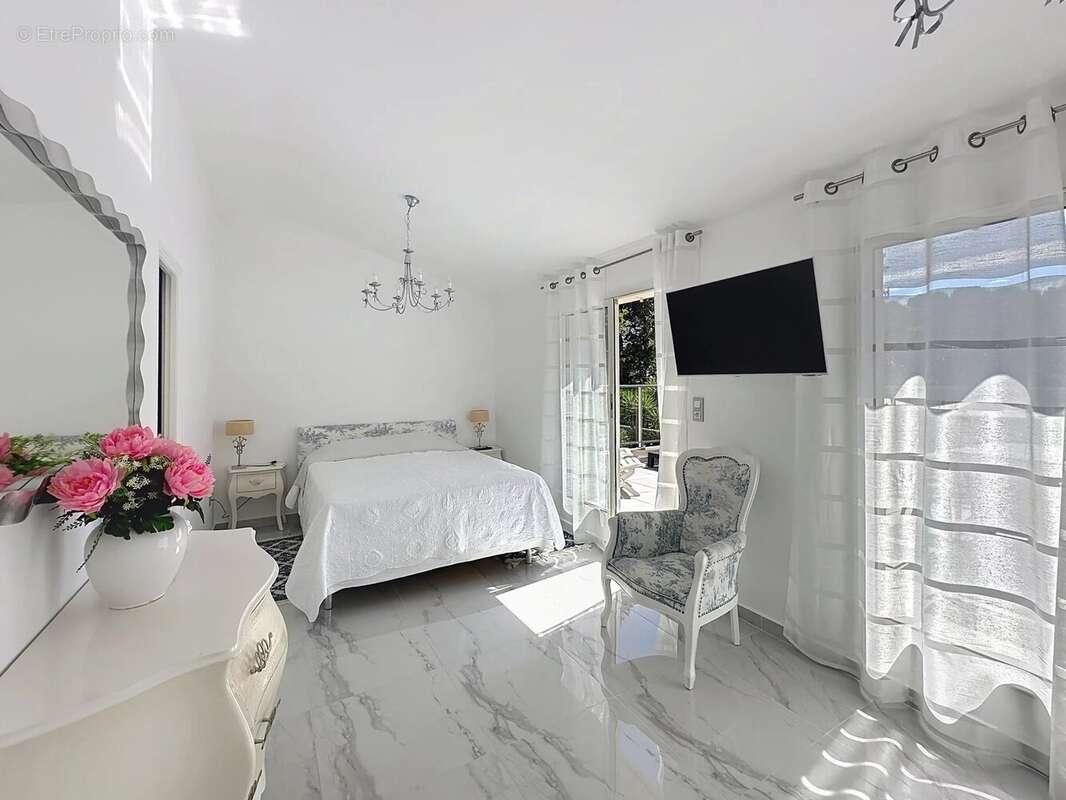 Maison à MOUANS-SARTOUX