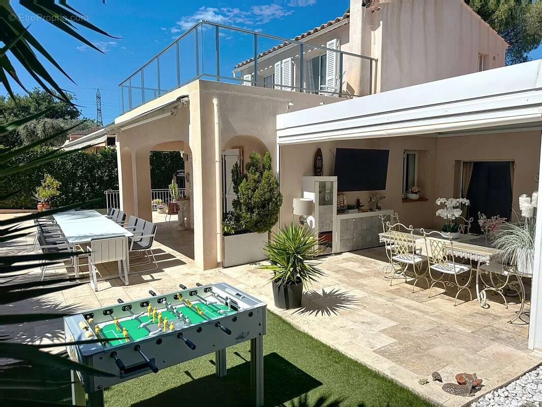 Maison à MOUANS-SARTOUX